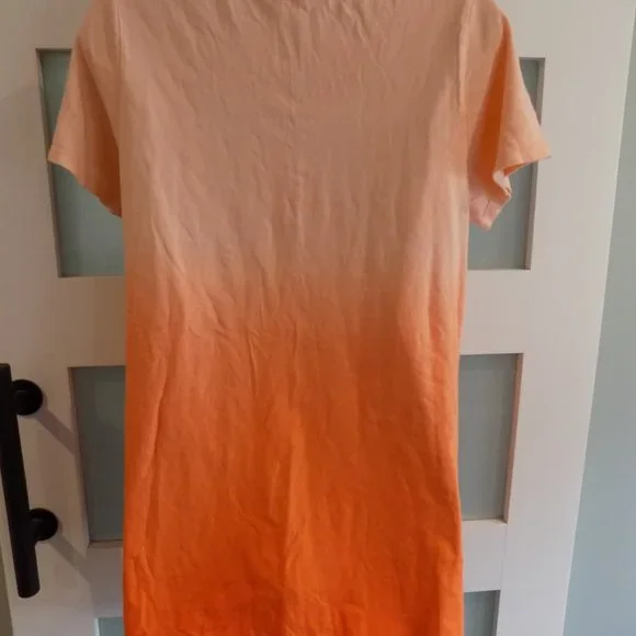 LuLaRoe Sailboat Logo Classic Tee Size S Women's EUC - Picture 3 of 3